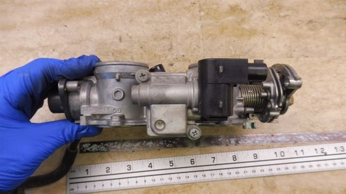 2001 Honda Goldwing GL1800 H364-1> throttle body assy - Picture 5 of 9