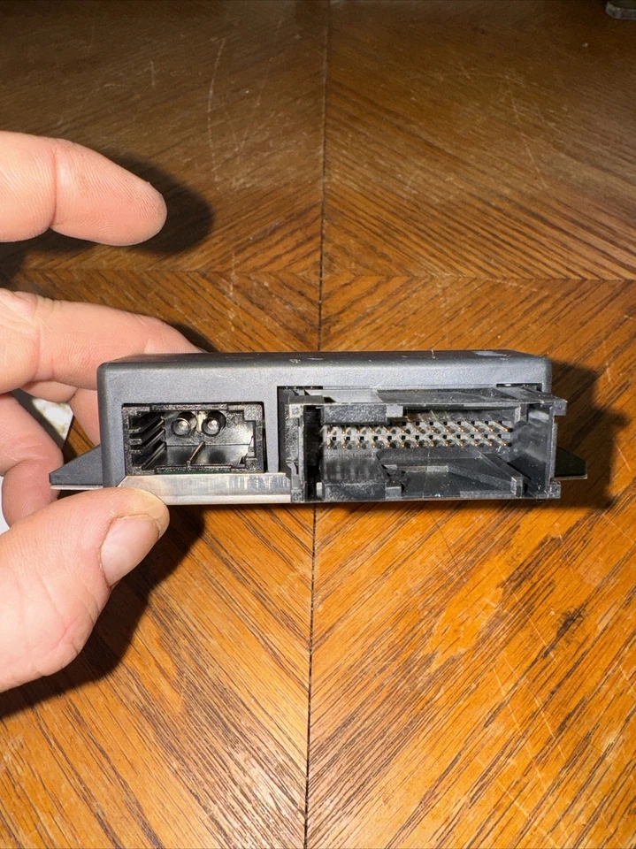 AUDI C6 A6 QUATTRO 2005-2008 MÓDULO DE CONTROL DE PUERTA DE ENLACE UNIDAD TEMIC OEM Foto 3 de 4