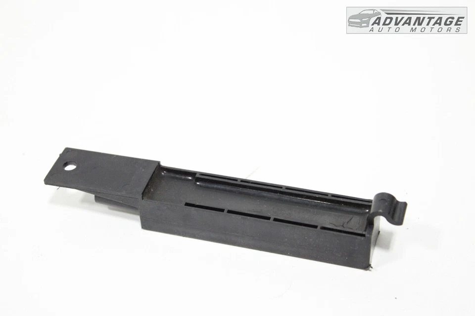 Módulo de control de antena de entrada sin llave Buick Encore GX 2020-2022 13592781 OEM Foto 3 de 4