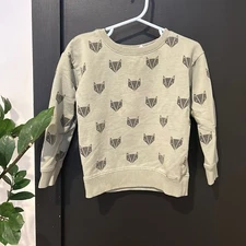 Rylee _ Cru deep Sage freen foxes crew neck sweatshirt. Size 2-3T