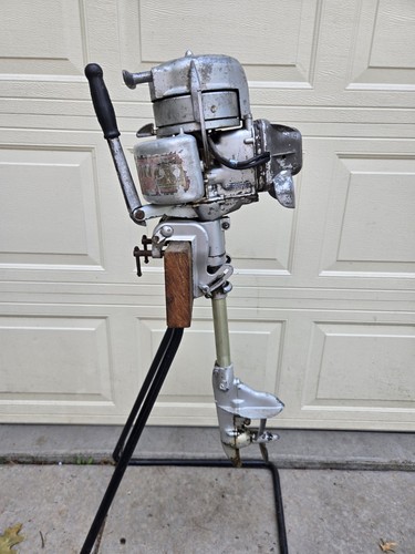 Antique 1940 Johnson Model HA-15 2.5hp Outboard Boat Motor Turns Over W/ Spark
