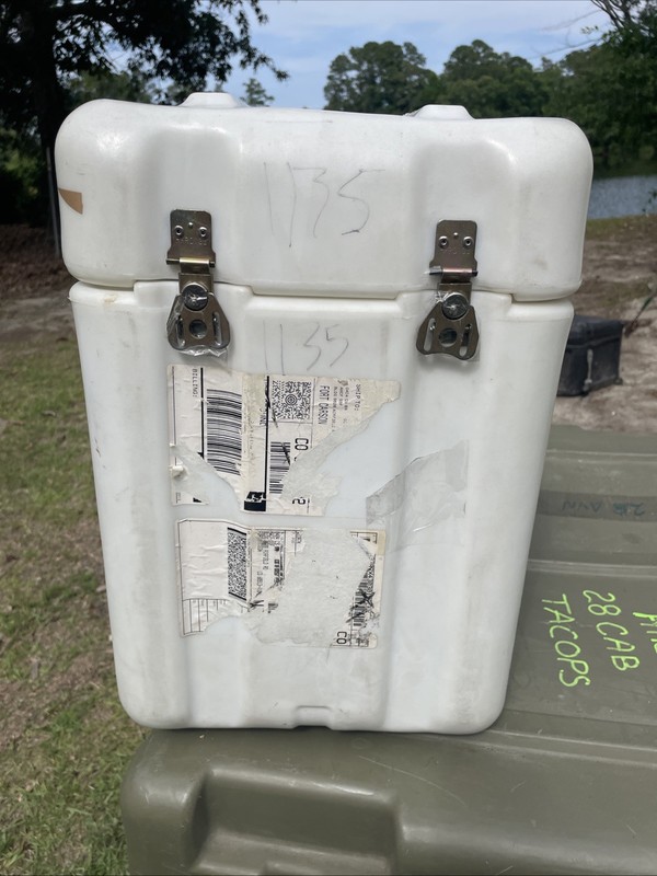 Pelican Hardigg Transport Case Military Grade 19x13x13”