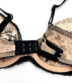 Agent Provocateur Luciela Bra 32C Peach Nude w Black Peony Floral Lace Lingerie