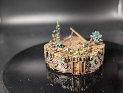 Well painted scenery/decorative miniature base d&d with anchor/ruins