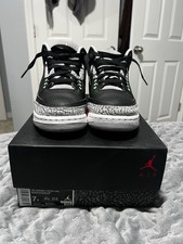 AIR JORDAN 3 RETRO GS size 7 Black/Green glow/Wolf grey - PREOWNED