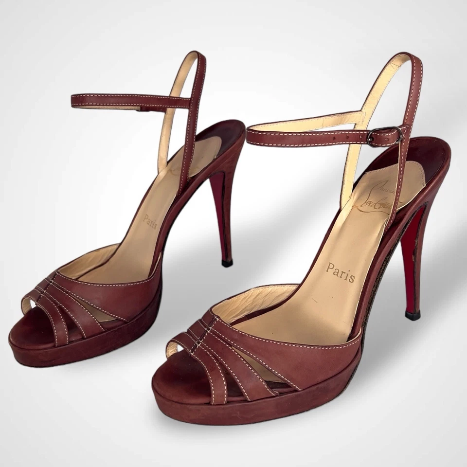 Auténticas sandalias Christian Louboutin de plataforma con correa al tobillo y tacón alto - talla 37,5 Foto 3 de 4