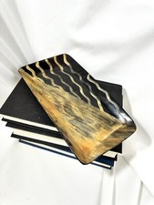 Vassoio in corno Bacara Madrid - Spagna - design geometrico moderno