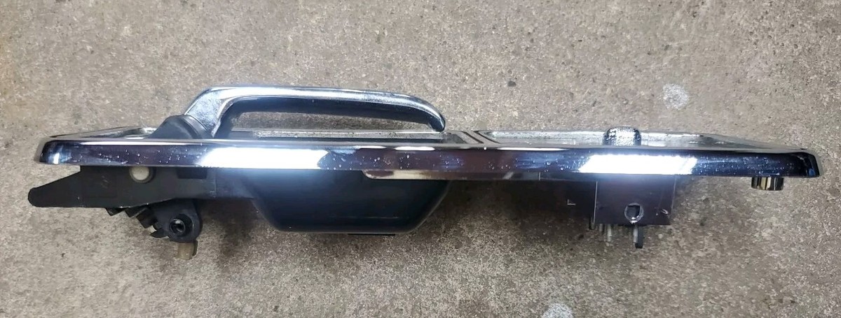 84-96 Jeep Cherokee XJ Rear Passenger Side Power Window Door Lock