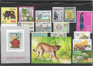 VIET NAM : BEAU LOT DE TIMBRES ET BLOCS NEUFS DONT ROSES