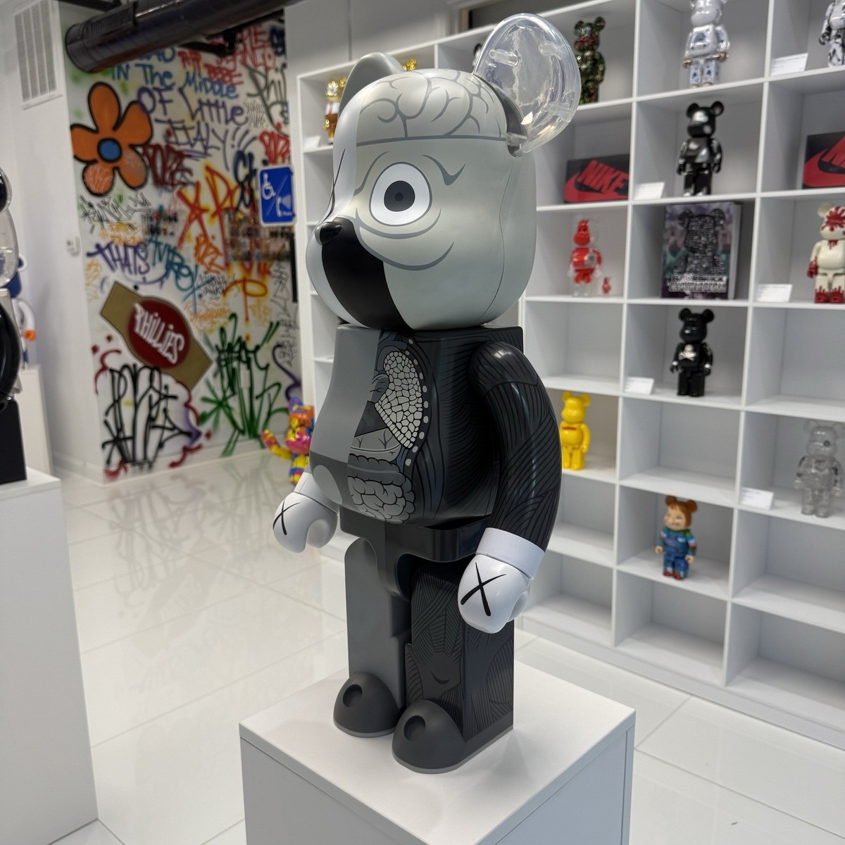 MEDICOM TOY BEARBRICK x KAWS x DISSECTED x GREY 1000% (Authentic