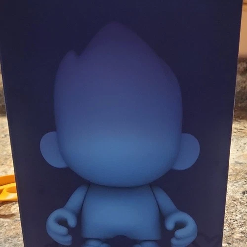 Superplastic Blanky Dayzee Limited Edition Vinyl Art Toy by Dayzee Blue-