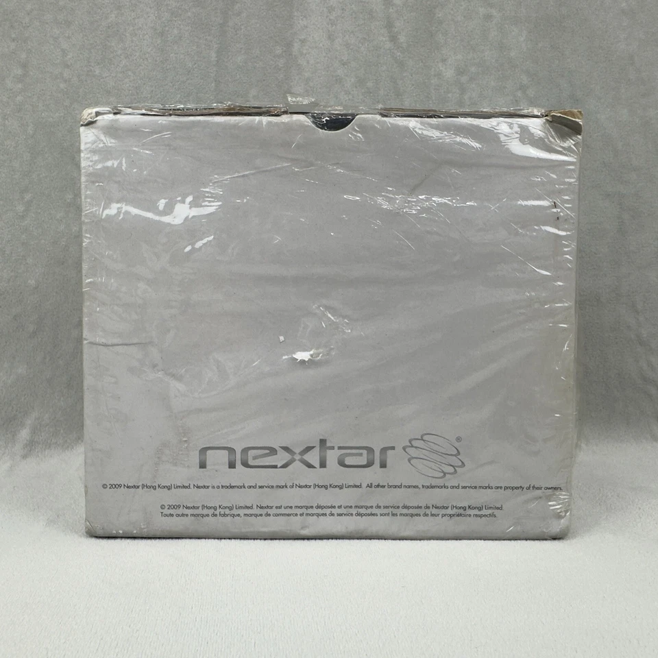 Nextar ME GPS Receiver Automotive Mountable w/ Mount, Carry Pouch & Car Adapter - Image 3 of 4