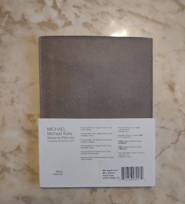 NOVO MK Michael Kors Capa de Couro Saffiano Cinza Pérola para um iPad Mini - Imagem 2 de 3