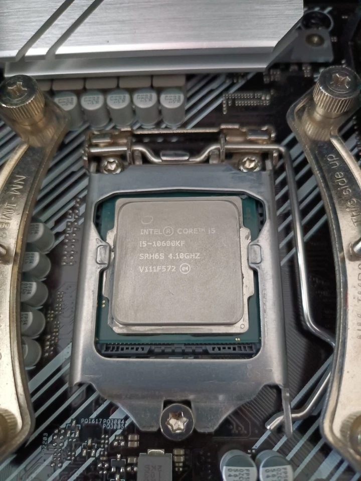 Intel Core i5-10600KF (LGA 1200) - Immagine 3 di 4