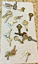 Vintage Keys Lot Luggage, Samsonite, Heart-Shaped, Russwin, Master, Etc.