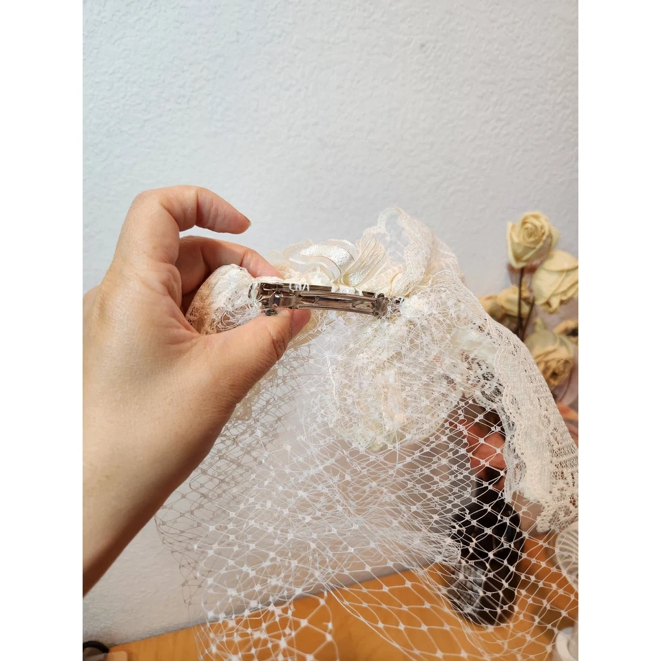 象牙色花边蝴蝶结发夹发饰复古新娘鸟笼头饰 — 第 3/3 张图片