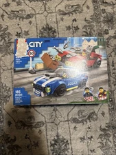 Lego City 60242 Police Highway Arrest Building Kit 185 Pcs Retired Set