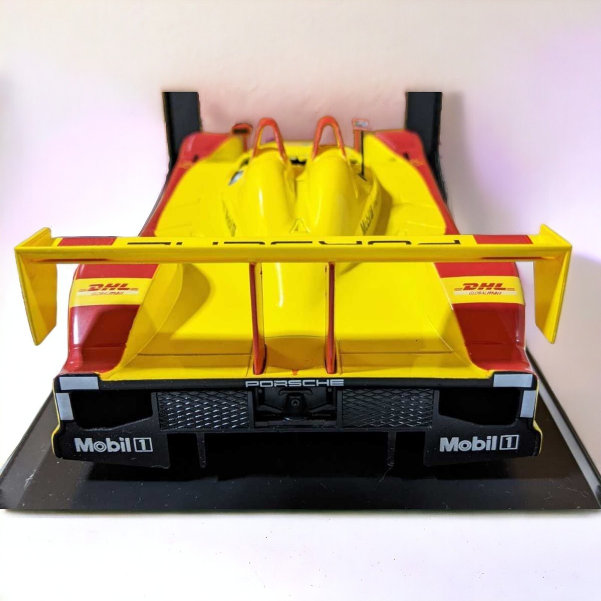 Norev 1/18 scale car Porsche RS Spyder Le Mans 2006 #7 DHL 187516