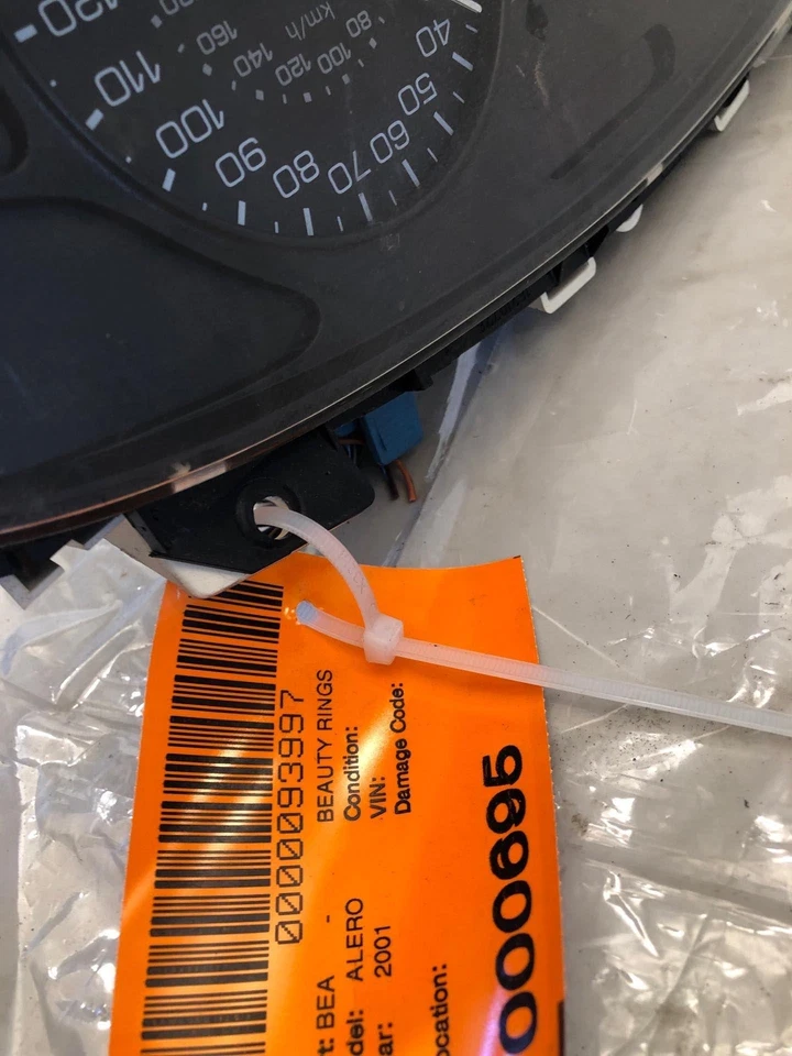 OldsMobile Alero GL 2001 velocímetro delantero cuadro instrumental 156.833 millas Foto 3 de 4