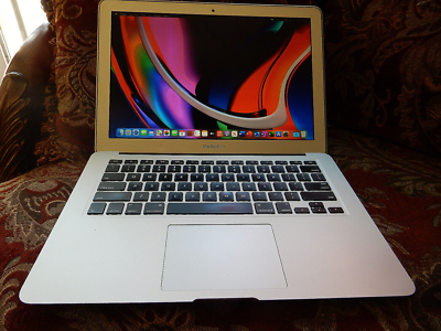 Apple MacBook Air 13 inch, Core i5 - 8GB RAM with MS Office 2019 