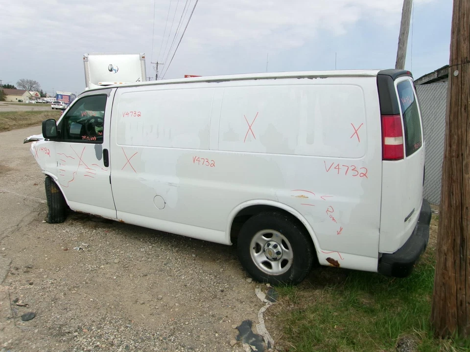 Módulo de control del motor usado (ECM) se adapta a: camioneta Chevrolet Express 1500 Electroni 2004 Foto 4 de 4