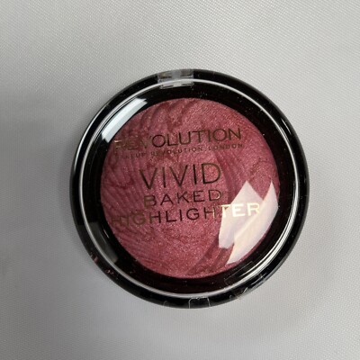 Makeup Revolution Vivid Baked Highlighter Rose Gold Lights Illuminates 0.26 Oz