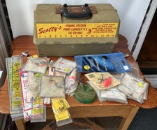 Vintage Union Plastic Tacklebox, Plastic Lures/More