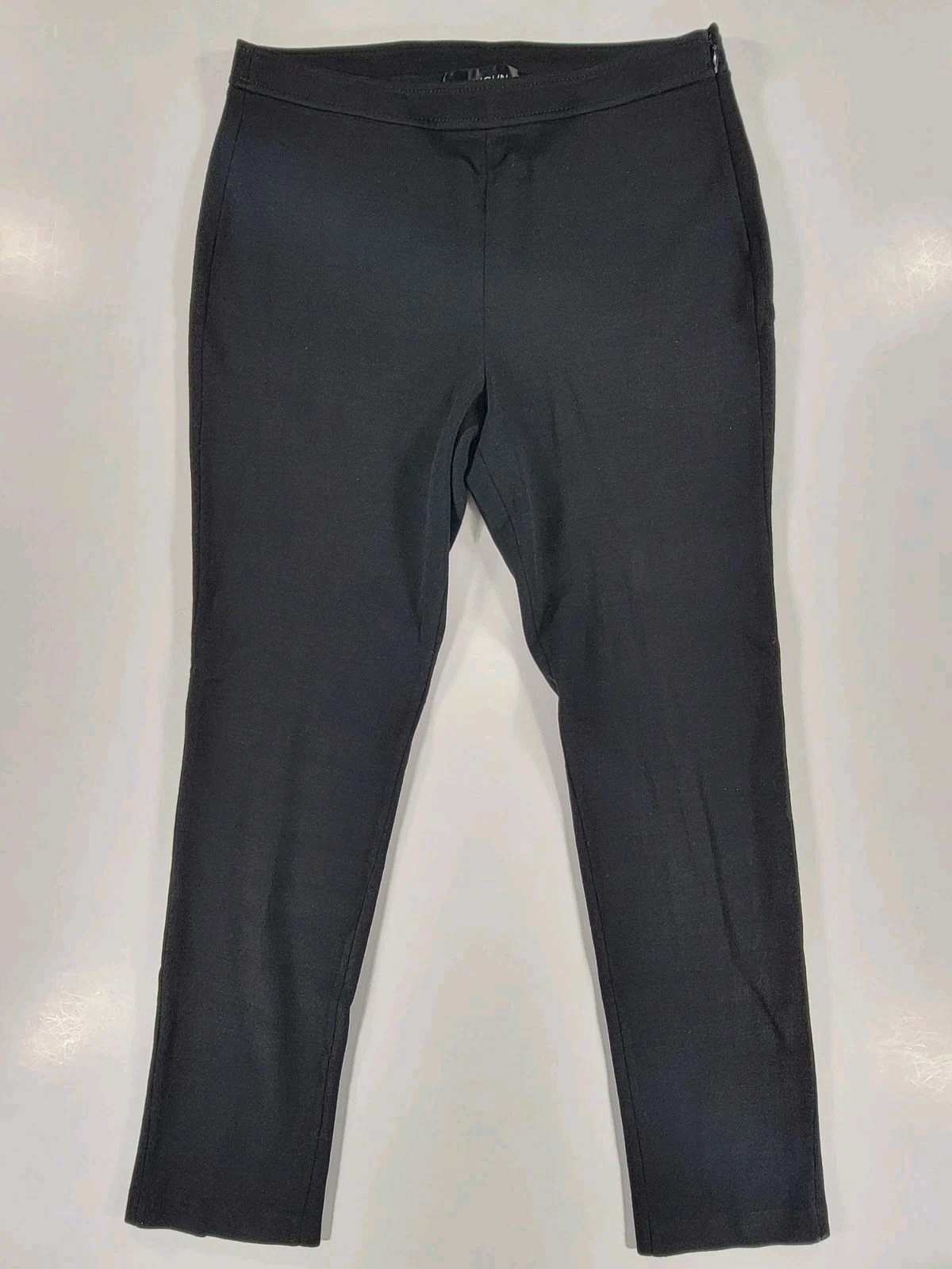 St John Slim Ankle Crop Capri Pants Womens 4 Side Zip Wool Blend Black Stretch
Opens in a new window