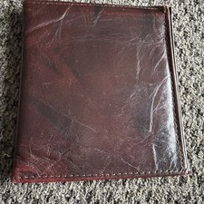 HERITAGE COWHIDE Mens Brown Bifold Real Leather Wallet Made in USA 4 1/2" x 4"