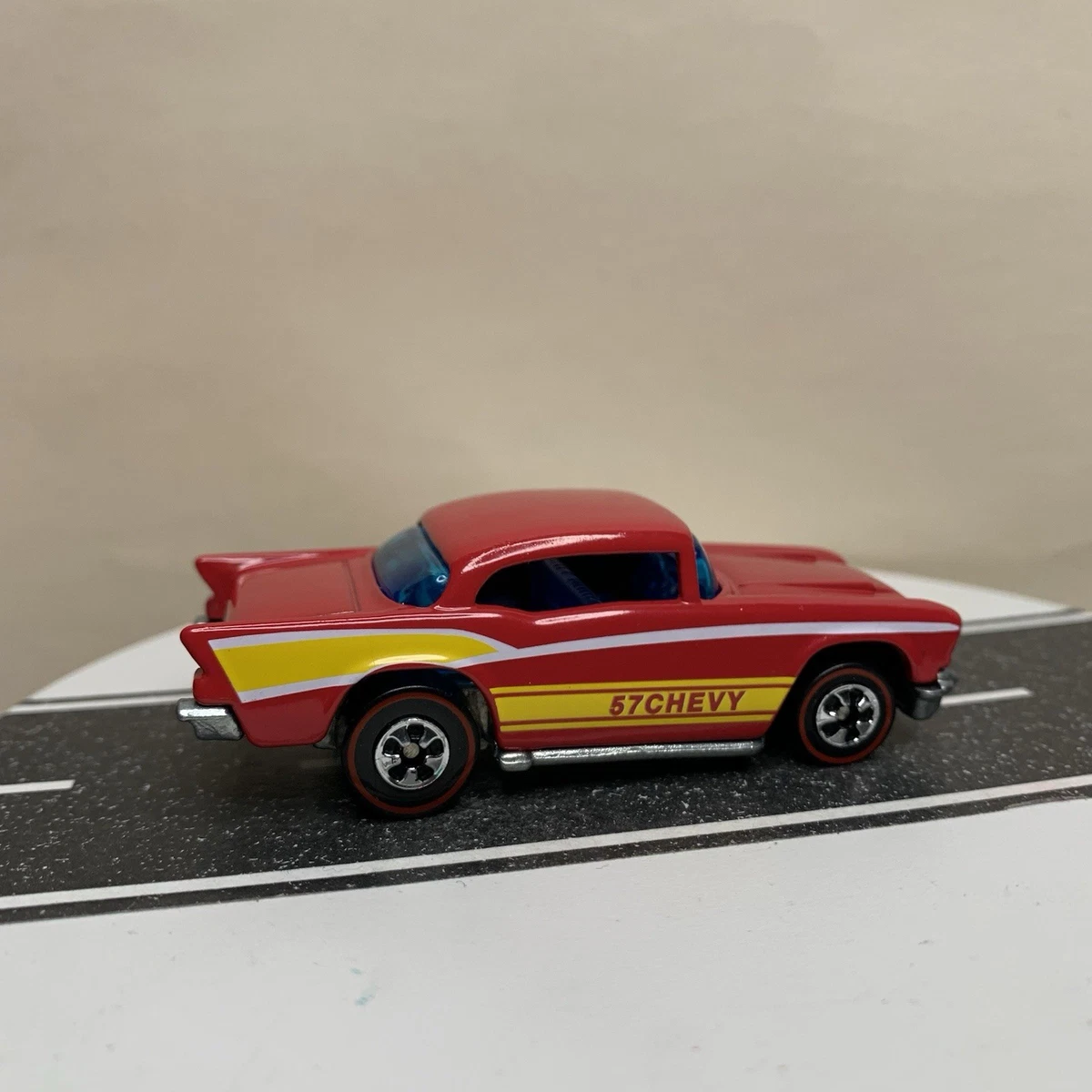 Hot Wheels Chevrolet 1957 Vehicle Year Vintage Manufacture Diecast