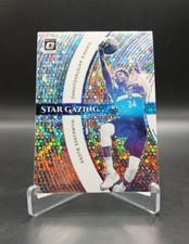 2021-22 GIANNIS ANTETOKOUNMPO STAR GAZING PRIZM Panini Optic Basketball No. 3
