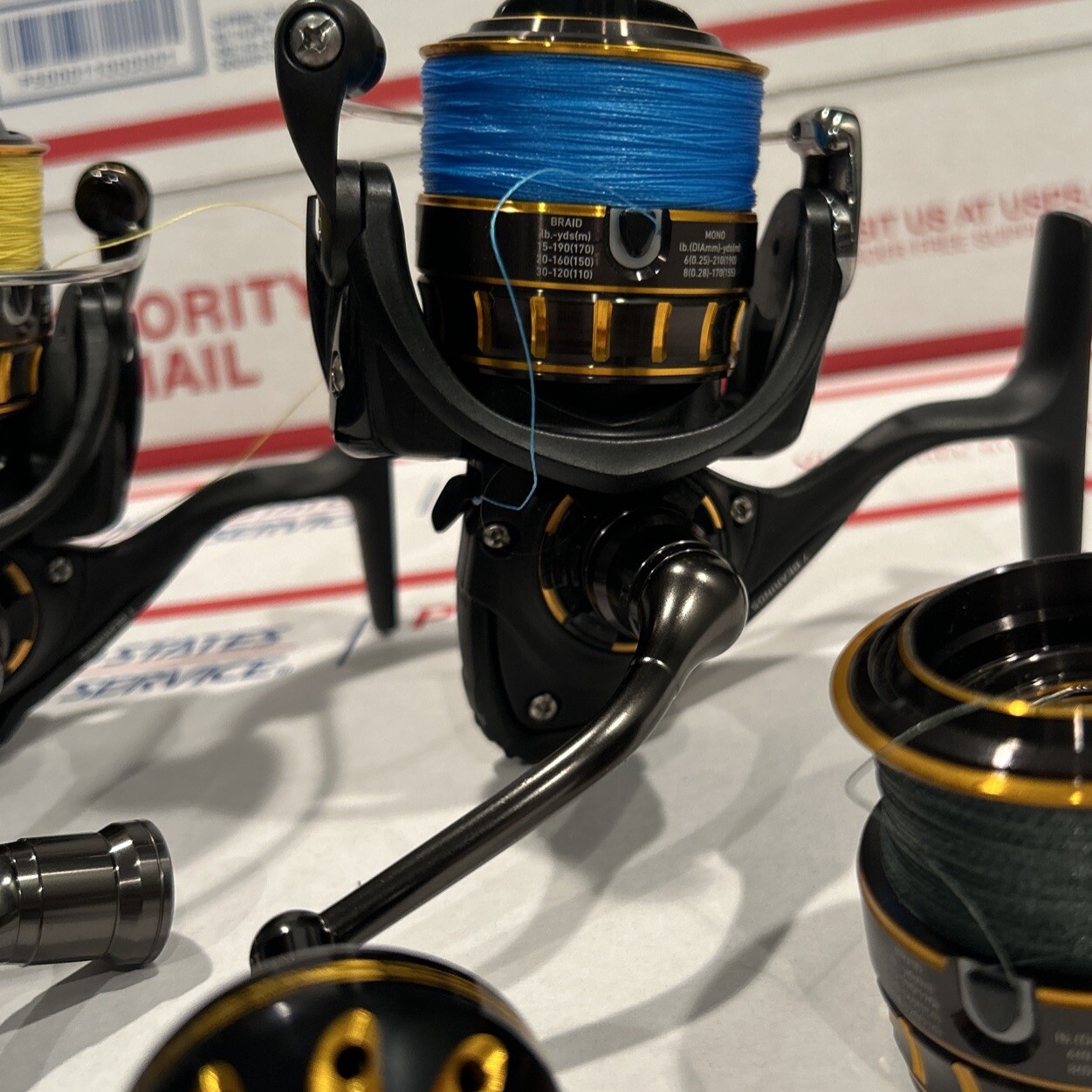 Lot of 2 Diawa BG 2500 Spinning Fishing Reels Spare Spool & Gomexus