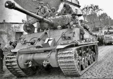 WW2 WWII Photo World War Two / US Army M4A3 Sherman Tank 4th Armored Division