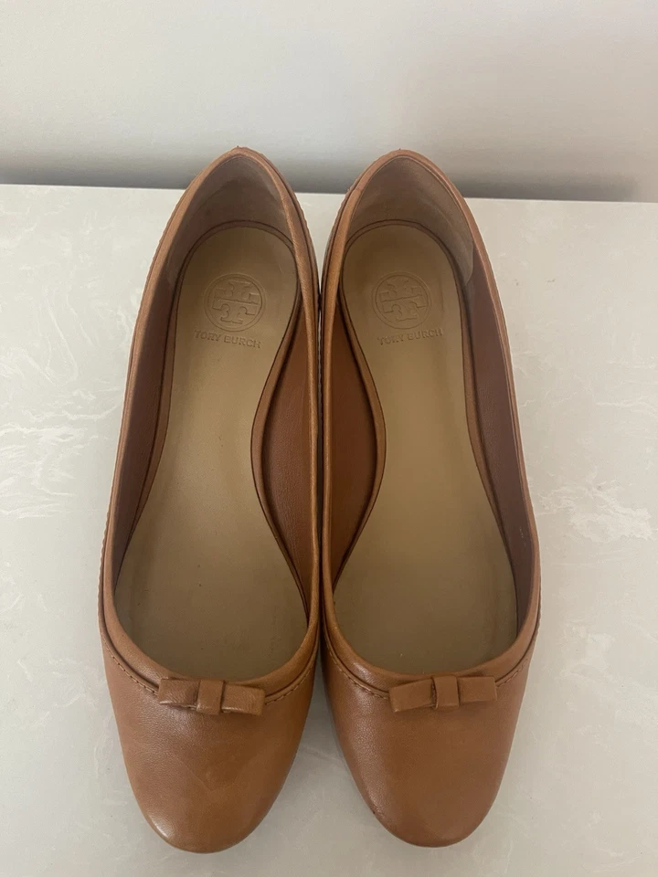 Zapatos de tacón de gatito de cuero marrón vintage Tory Burch para mujer Foto 3 de 4