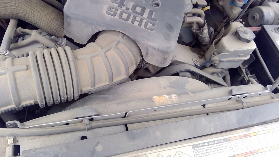 1997 - 2003 年福特探险者运动 Trac 散热器冷却风扇罩 Oem 4.0l 外壳 — 第 2/4 张图片