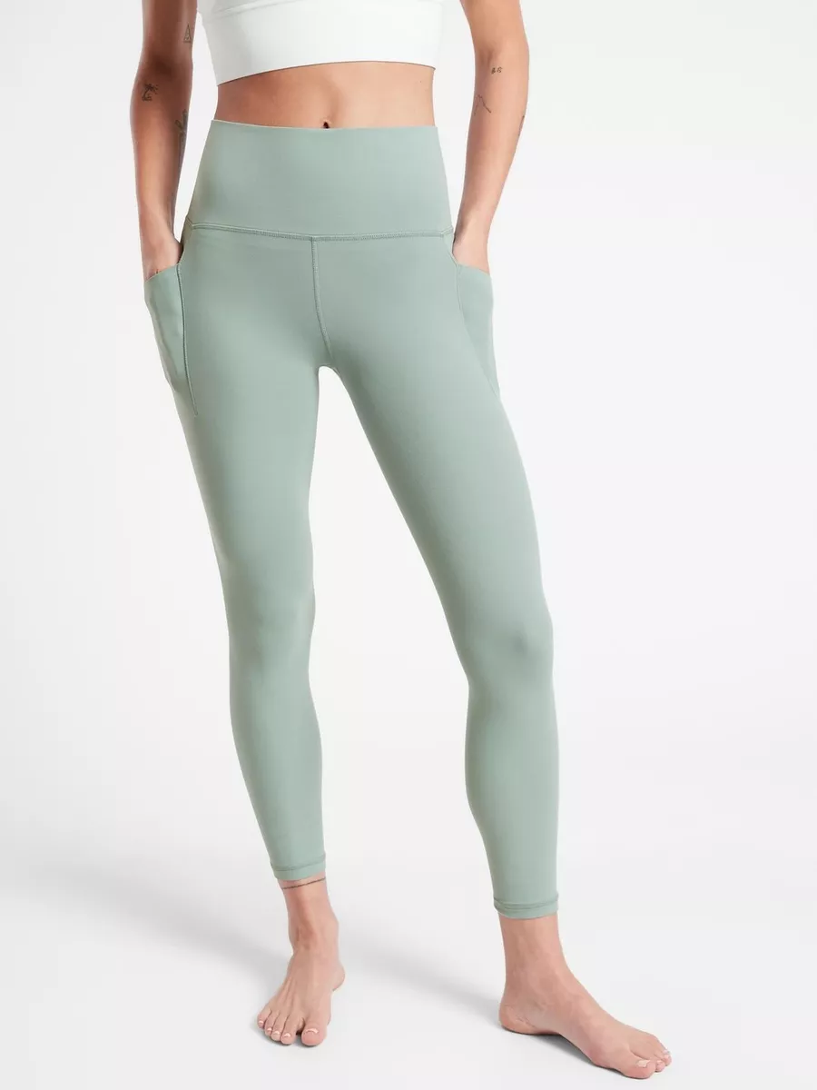 Athleta Size XS Salutation Stash Pocket II 7/8 Tight Minimalist Green