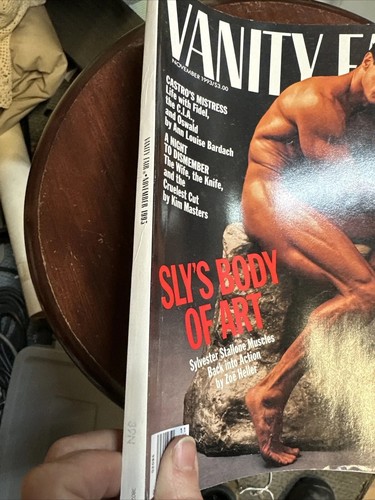 Vanity Fair November 1993 Sly's Body Art Sylvester Stallone - Bild 2 von 7