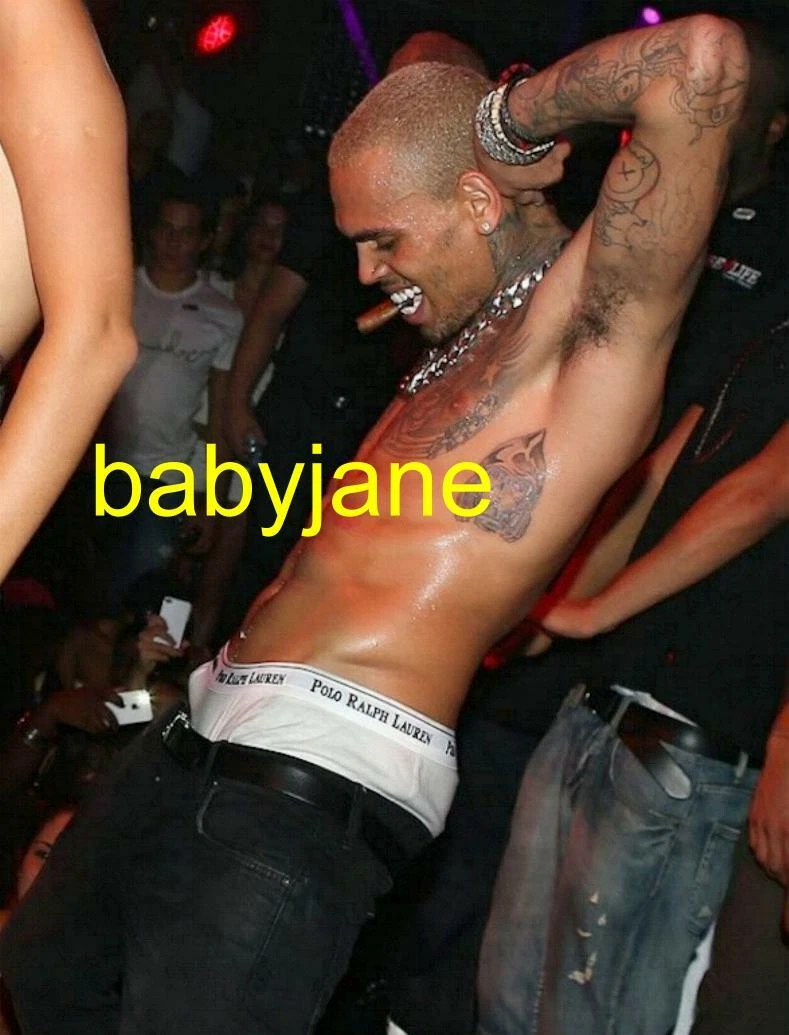001 CHRIS BROWN BARECHESTED SAGGING PANTS PHOTO | eBay