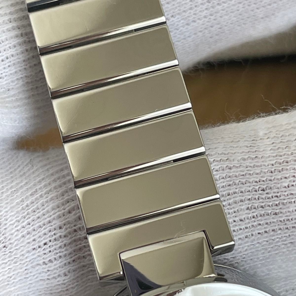 extremely beautiful GUCCI interlocking diamond wa… - image 6