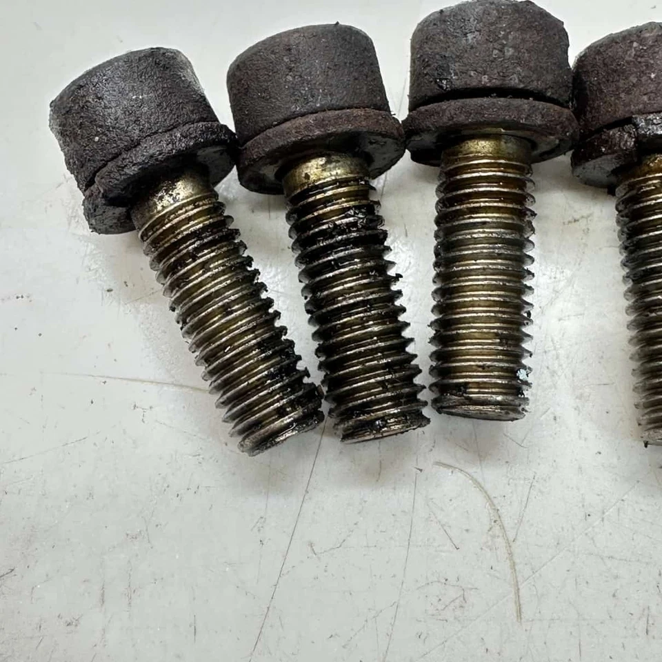 КРЫШКА ВИНТА QTY 6 - 2005 Polaris RMK 900 - Изображение 3 из 4