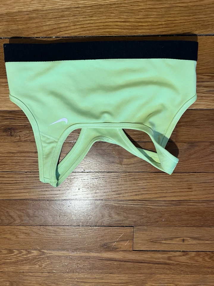 Sujetador deportivo Nike YM para niñas Foto 3 de 3