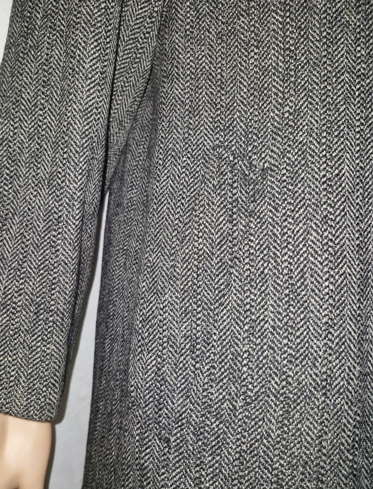 Vintage 1960s Men Lambs Wool Overcoat Size Medium Retro 60s - Image 4 of 4