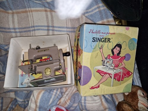 Machine à coudre Enfant Baby Junior Singer n°20 pour enfant, vintage années 1950