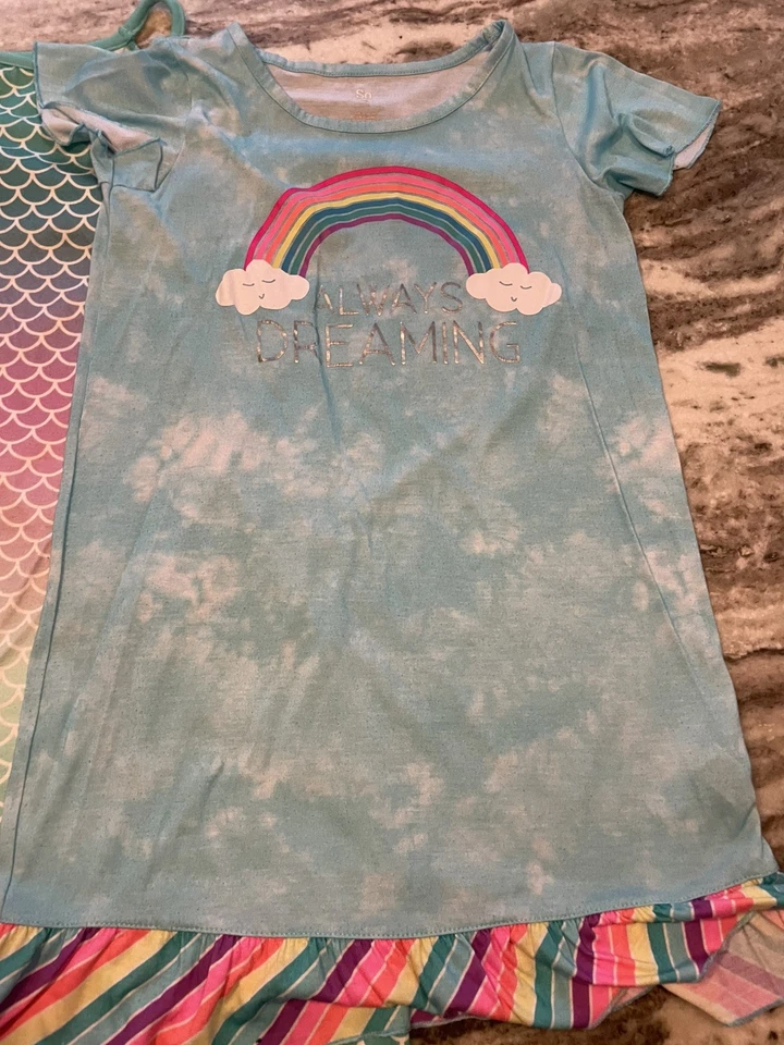 Lote De 5 Pijamas Para Niñas Talla 8-10 Dormir - Unicornio/Arco Iris/Sirena/Disney/FancyNancy Foto 4 de 4