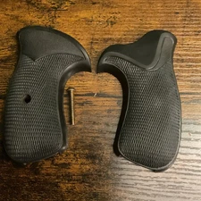 Pachmayr RUGER Speed Six Round Butt Presentation Compac Black Rubber Grips RS6/C