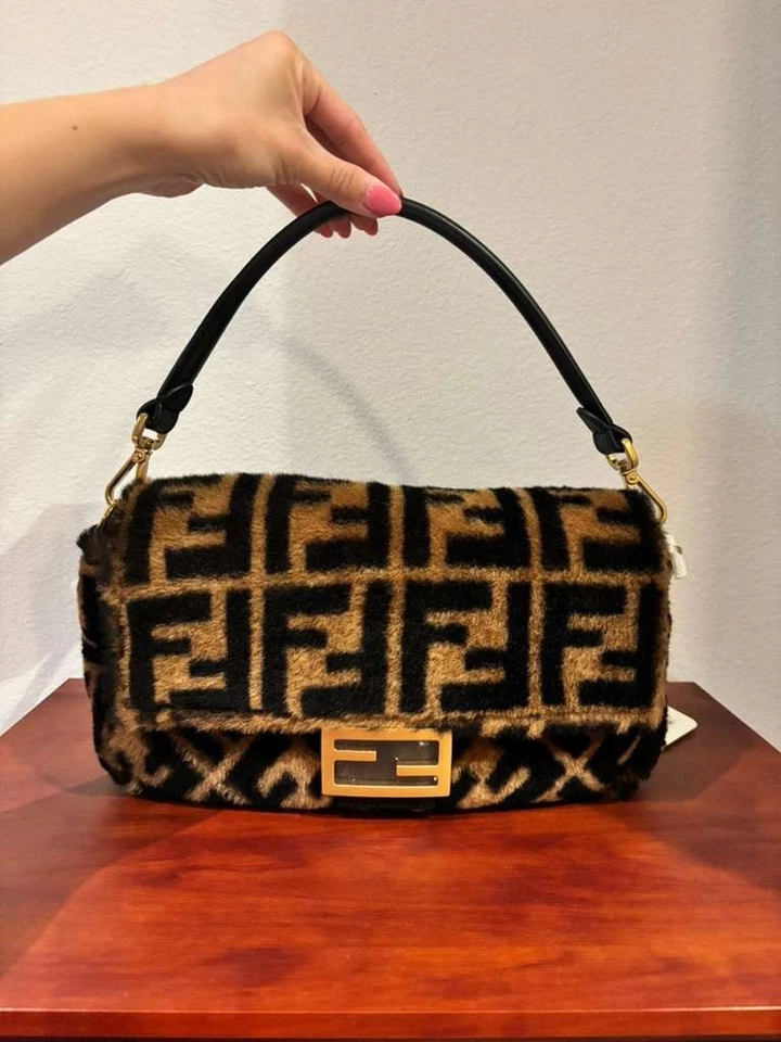 Fendi - Bolso de Hombro Baguette - NUEVO Foto 2 de 4