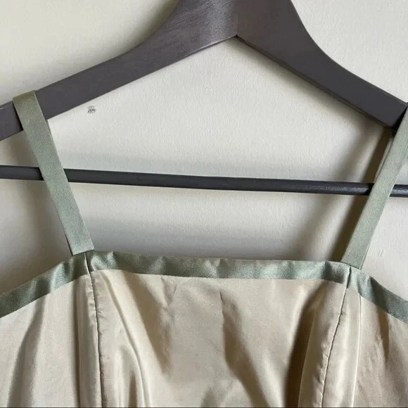 Vestido midi formal champán con ribete floral talla L de Elena Do Vale Foto 3 de 4