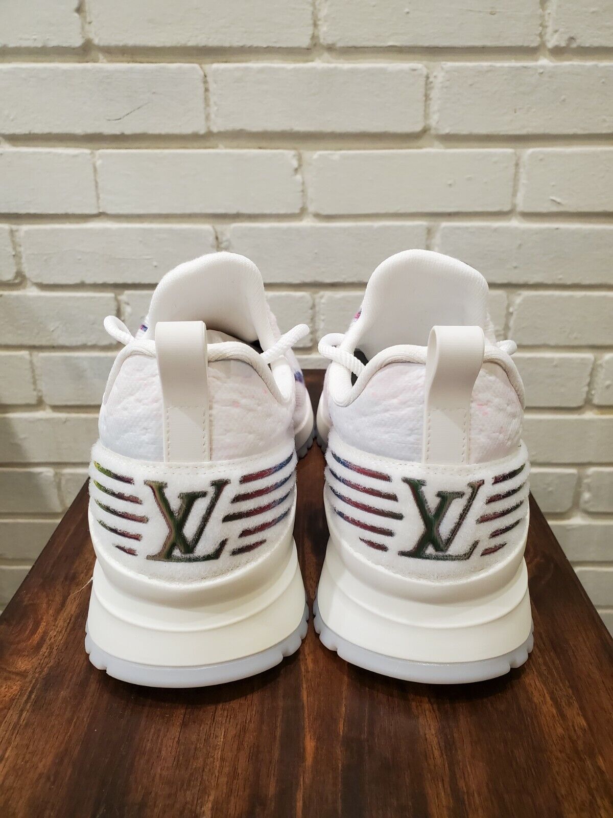 LOUIS VUITTON Technical Knit Mens V.N.R Sneakers 9 White Silver 625106