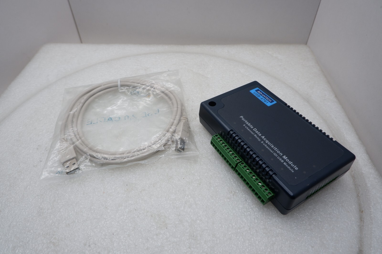 Advantech USB-4761 Portable Data Acquisition Module 8-ch Relay #4