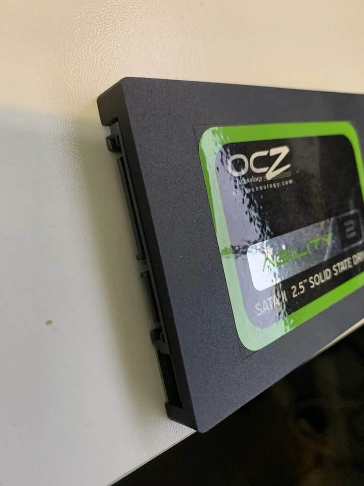 OCZ Agility 2 60Gb 2.5" Solid State Drive OCZSSD2-2AGTE60G - Image 2 of 3